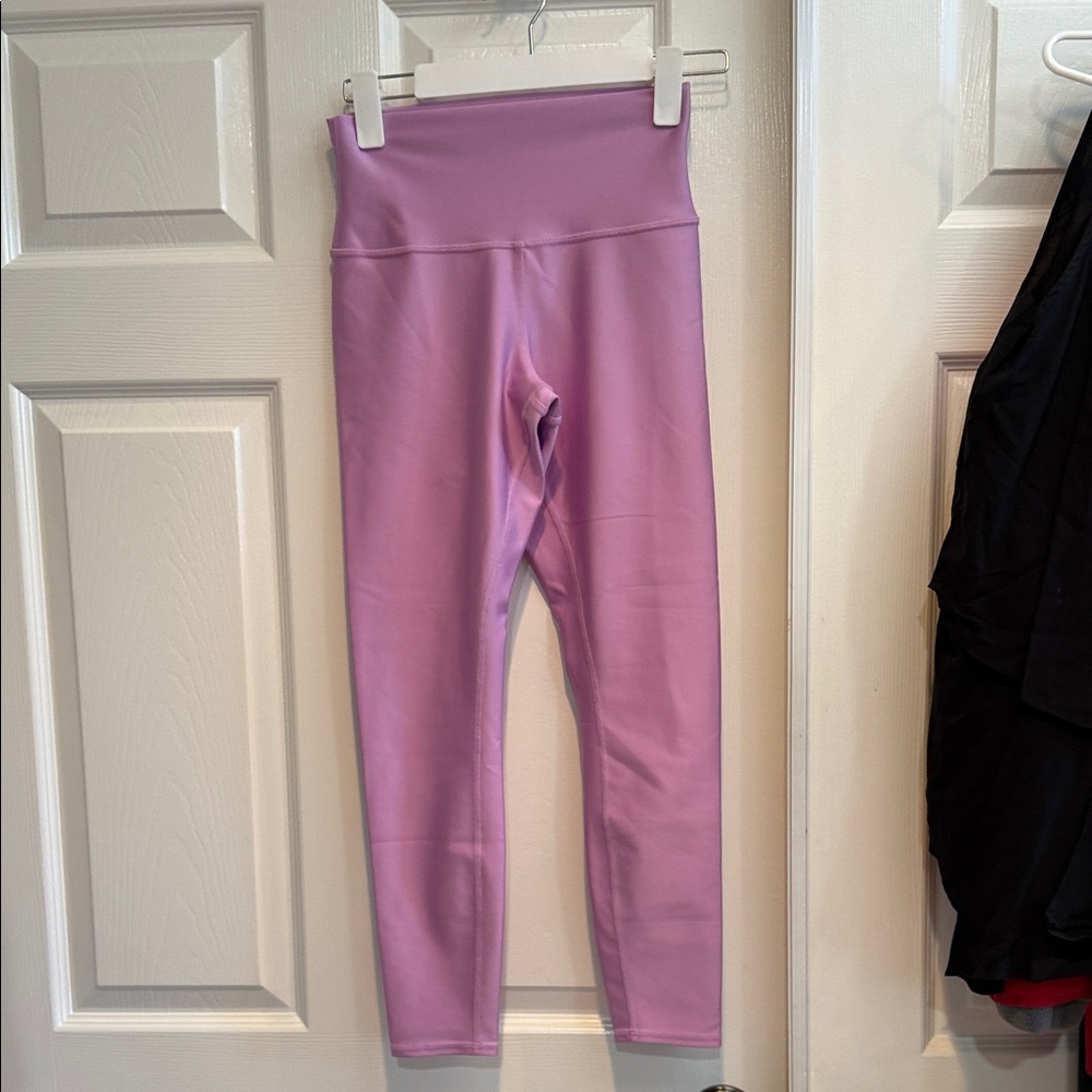 ALO Yoga Lavender Leggings